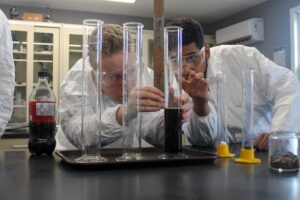 Read more about the article Student Scientists Experience First Lab Experiment